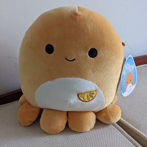 BNWT Veronica The Octopus Orange Slice squishmallow 8in